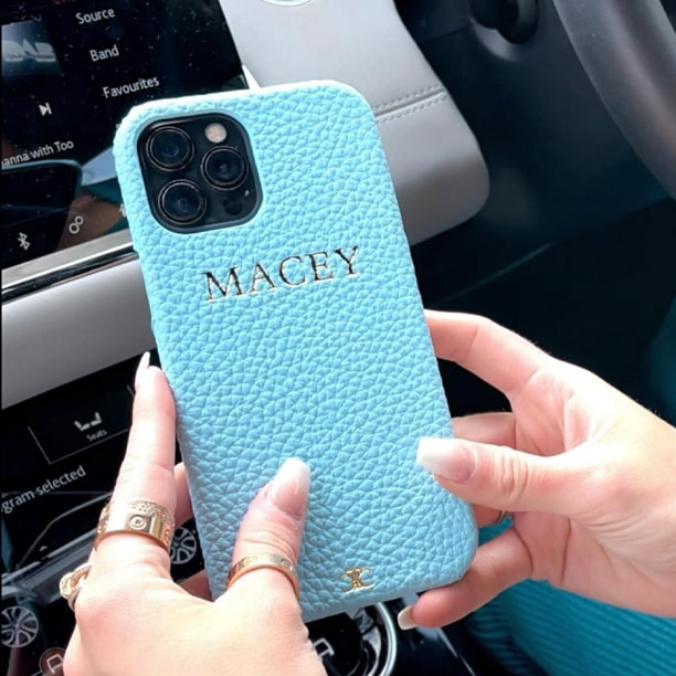 iPhone 13 (7136415580315)